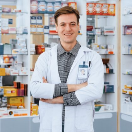 Portrait,Of,A,Qualified,,Friendly,Male,Pharmacist,Wearing,A,White
